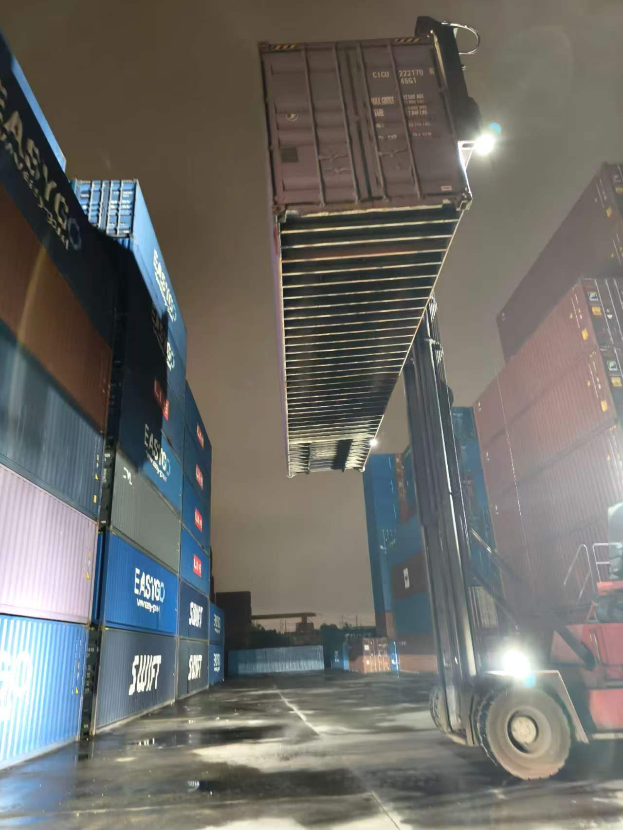Rubber product shipment loading at Eshine Rubber Rubber product shipment loading at Eshine Rubber